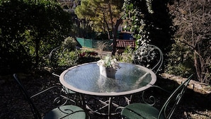 Room, 1 Bedroom, Smoking, Private Pool | Outdoor dining - Room-private Loft With Pool & Independen (Vacarisses)