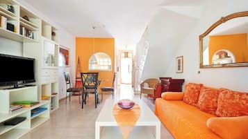 Chalet, 2 kamar tidur, Boleh Merokok, teras | Area keluarga | TV