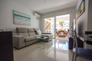 Living area - Holiday Apartment Domenico Near the San Agustin Beach (San Bartolomé de Tirajana)