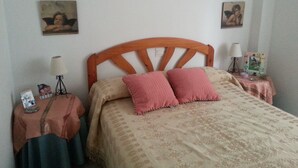 2 bedrooms, bed sheets - Apartamento Tranquilo, Cerca De La Playa (Sanlucar de Barrameda)