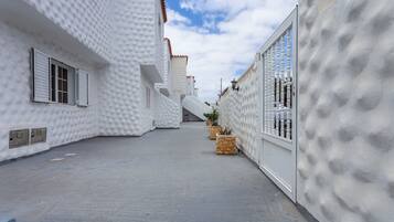 Apartment, 1 Bedroom, Accessible, Smoking | Property grounds