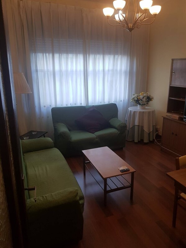 Living area - Piso Calle Cuba Vigo Ideal Marisquino (Vigo)