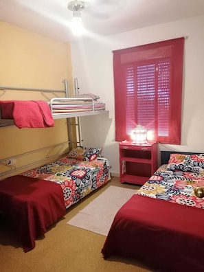 1 bedroom, in-room safe, blackout drapes, iron/ironing board - The River Lee Hotel in Cork (Espartinas)