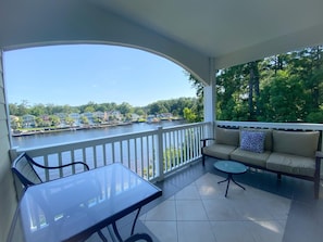 Condo, 2 quartos | Sacada