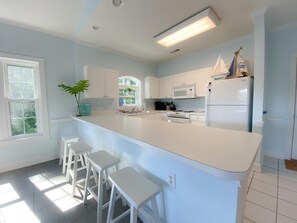 Condo, 2 Bedrooms | Private kitchen