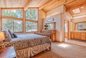 Cabaña, varias camas, vistas al río (Wood Duck 5) | 3 dormitorios y ropa de cama