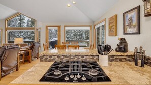 บ้านพัก, หลายเตียง (Vine Maple - Unit 30) | ภายใน