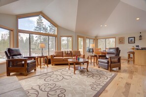 บ้านพัก, หลายเตียง (Vine Maple - Unit 30) | บริเวณนั่งเล่น