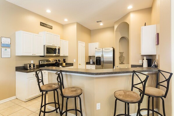 House, Multiple Beds, Private Pool, Pool View | Private kitchen