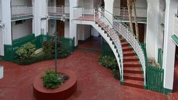 Apartment, 1 Queen Bed | Property grounds