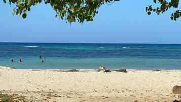 Apartment, 1 Queen Bed | Beach