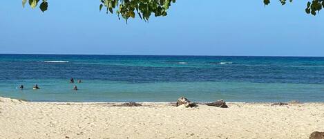 Departamento, 1 cama Queen size | Playa