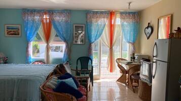 Apartment, 1 Queen Bed | 1 bedroom, iron/ironing board, free WiFi, bed sheets