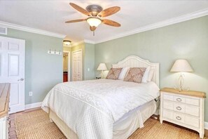 Condo, 2 Bedrooms
