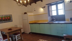 House, 2 Bedrooms, Smoking, Patio | Interior