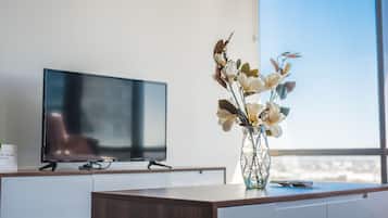 3 habitaciones, tabla de planchar con plancha, wifi y ropa de cama