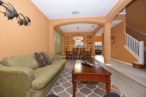 House, Multiple Beds, Private Pool, Pool View | Living room