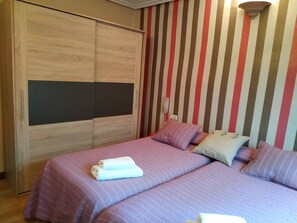 Apartment, 3 Bedrooms, Accessible, Smoking | 3 bedrooms, iron/ironing board, bed sheets