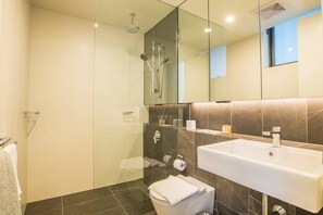 Apartment (2 Bedrooms) | Bathroom