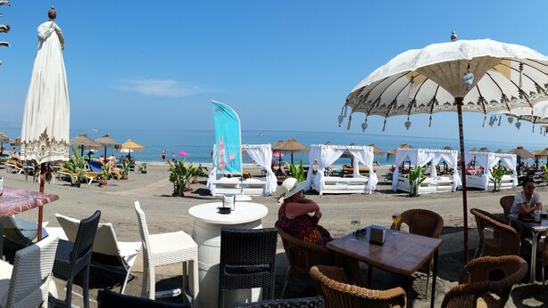 Outdoor dining - Beautiful and Modern 1b apt big Terrace 150 m From the Beach of Torre del Mar (Velez-Malaga)