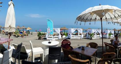 Beautiful and Modern 1b apt big Terrace 150 m From the Beach of Torre del Mar
