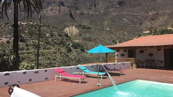 House, 3 Bedrooms, Accessible, Smoking | Property entrance