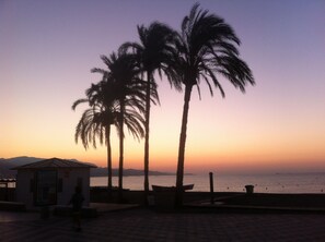 Room - Beautiful and Modern Duplex Terrace 150 m From the Beach of Torre del Mar (Velez-Malaga)
