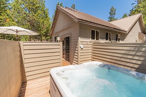 House, Multiple Beds (Splitrock - Unit 3) | Outdoor spa tub - Splitrock Lane 3 (Bend)