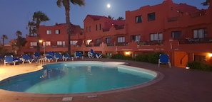Apartamento, 1 habitación, fumadores, balcón | Piscina | Una piscina al aire libre