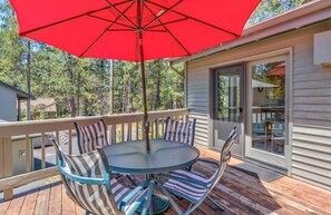 House, Multiple Beds (Shadow - Unit 1) | Outdoor dining