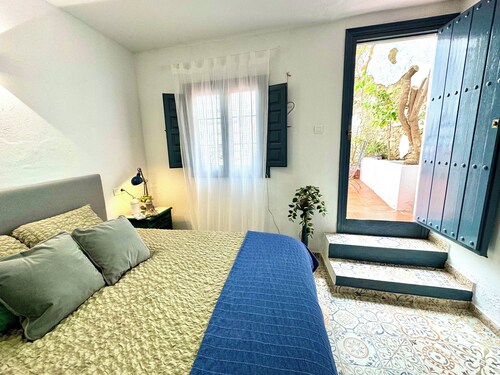Lemon Tree Patio-mountain View, Delightful Home in Olvera-cadiz-andalucia-spain