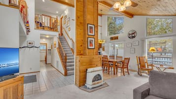 House, Multiple Beds (Big Leaf - Unit 6) | Interior