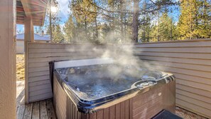 House, Multiple Beds (Big Leaf - Unit 6) | Outdoor spa tub - Big Leaf Lane 6 (Bend)