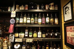 酒吧（店内）