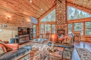 Cabin, Multiple Beds, River View (Crane - Unit 6) | Living area - Crane Drive 17166 (Bend)