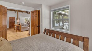 Casa, varias camas (Quartz Mountain - Unit 1) | Interior