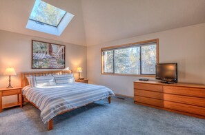 Huis, meerdere bedden, uitzicht op bergen (White Elm - Unit 31) | 3 slaapkamers, gratis wifi, beddengoed