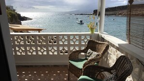 Unclassified image, 5 of 32, button - Cozy House Facing The Sea (Adeje)