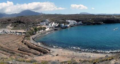 Cozy House Facing The Sea