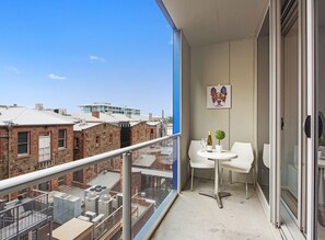 Outdoor dining - Swainson on Bent - 1.14 (Adelaide)