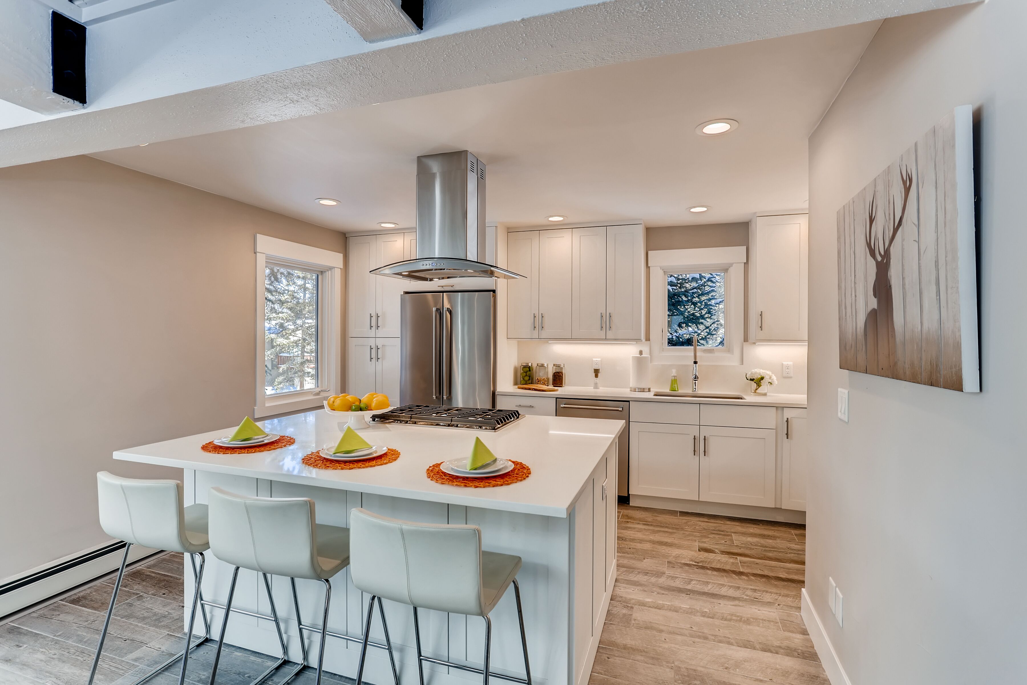 Oven, cookware/dishes/utensils