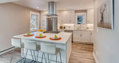 The Elevated Inn At Breck Hot Tub at Peak 9