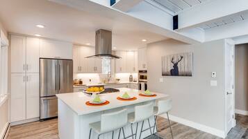 Oven dan peralatan masak/sendok-piring