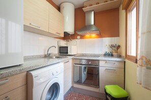 Casa, 3 quartos, para fumantes, lareira | Parte interna
