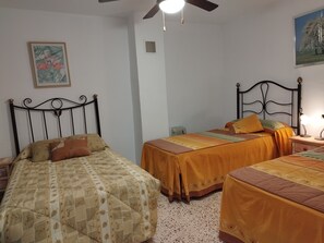 House, 3 Bedrooms, Smoking, Fireplace | 3 bedrooms, desk
