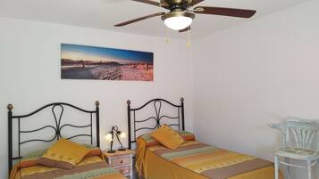 House, 3 Bedrooms, Smoking, Fireplace | 3 bedrooms, desk