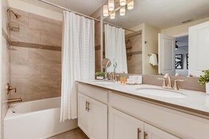 Condo, Multiple Beds (4808 LL Magical 4BR Disney Townhome P) | Bathroom