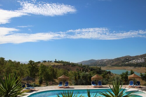 Cozy Rural Tourism Accommodation in Huetor Spain