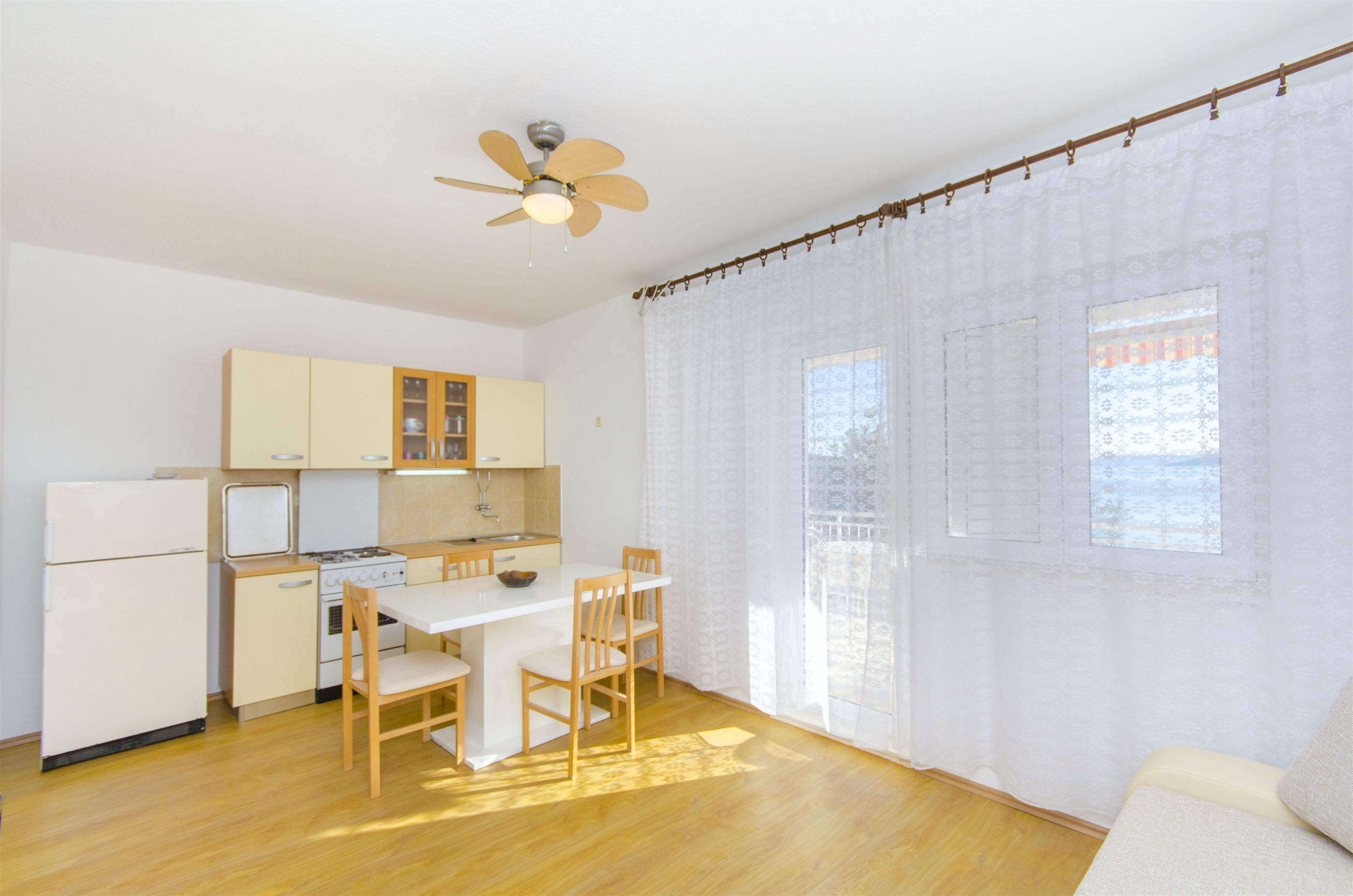 Private kitchen | Espresso maker, fridge, oven, stovetop