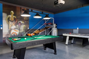 Casa, varias camas (1520 FD 6BR Luxury Villa Pool, Game R) | Sala de juegos
